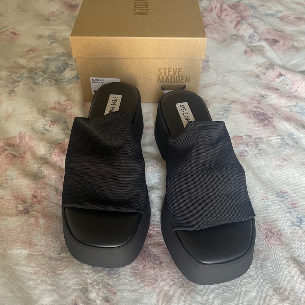 Steve Madden Black Platform Slides